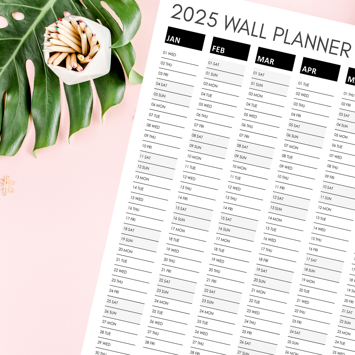 2025 Printable Wall Calendar in Black Regent Print